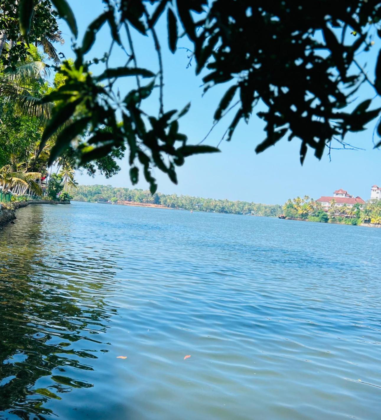 Bed and Breakfast Jaladarshini Lakeside Gardens Kollam Zewnętrze zdjęcie