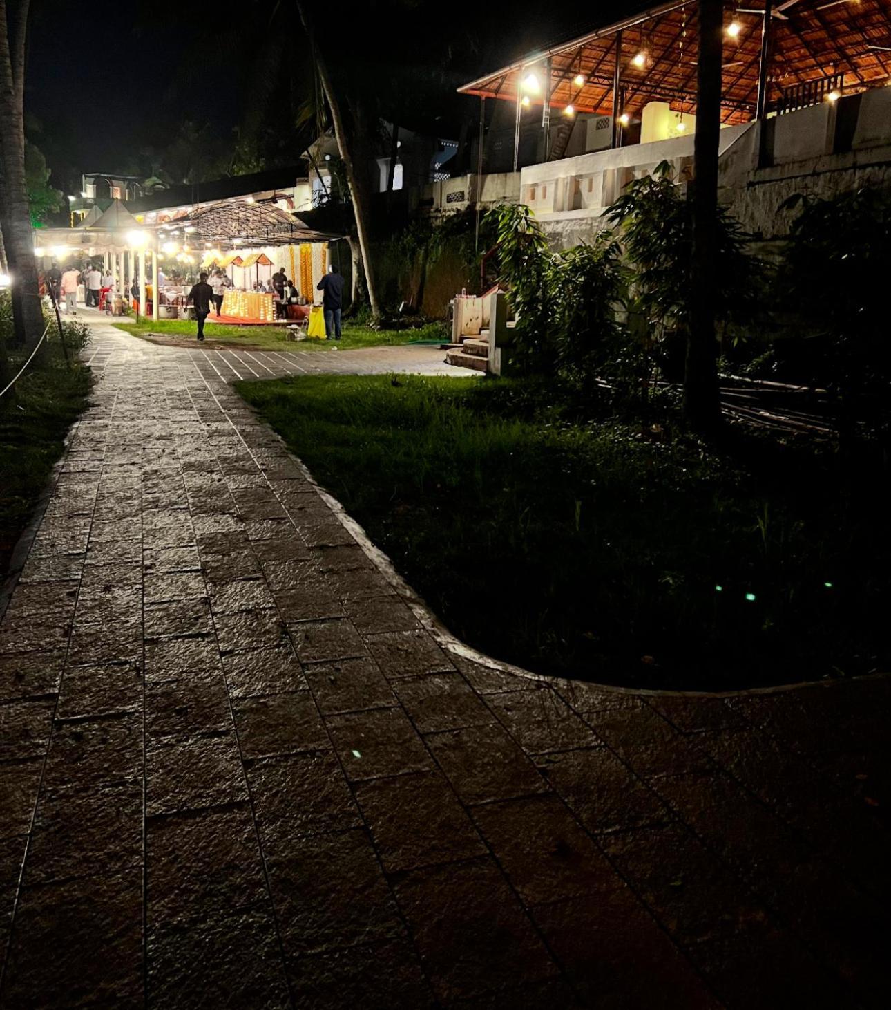 Bed and Breakfast Jaladarshini Lakeside Gardens Kollam Zewnętrze zdjęcie